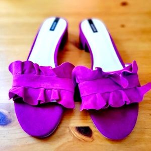 New in box alfani ruffled slip-on sandals